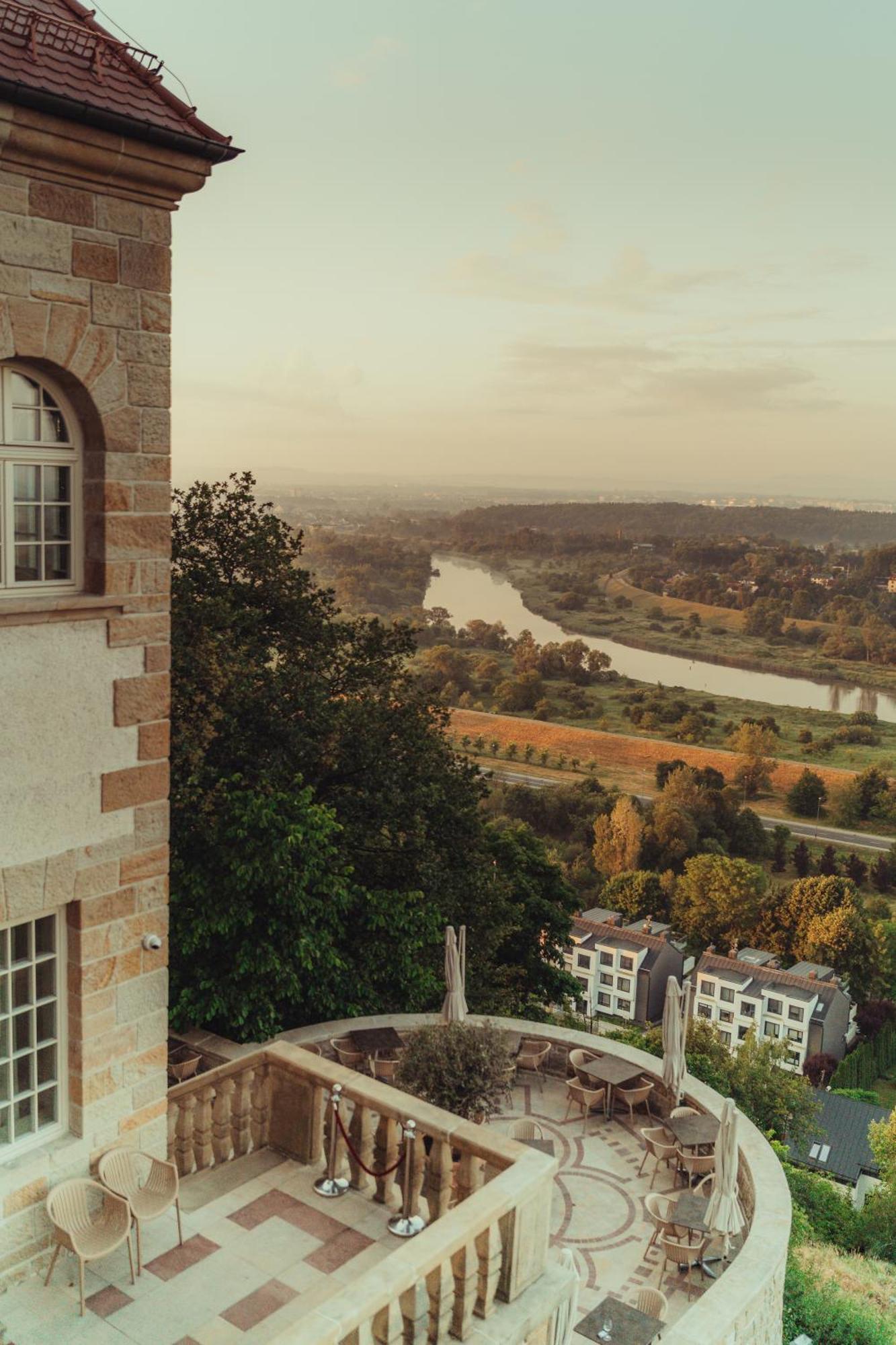 Отель Zinar Castle Краков Экстерьер фото